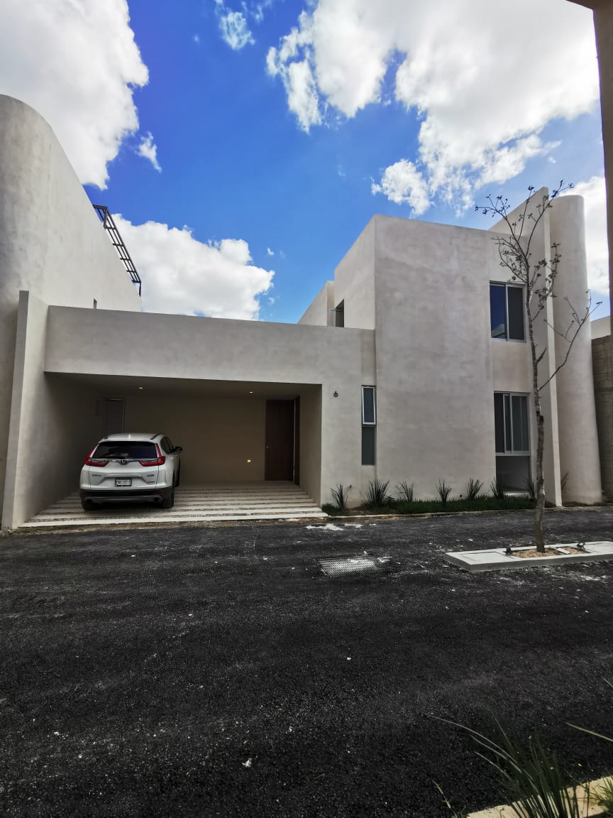 Venta de casas estilo Villas en Privada Residencial Lum Terra en Cholul zona norte de Mérida Yucatán, México